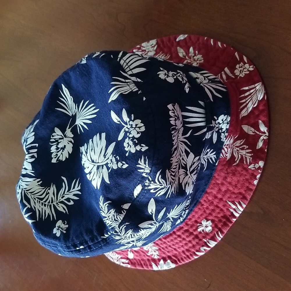 CARBON Elements Bucket Hat